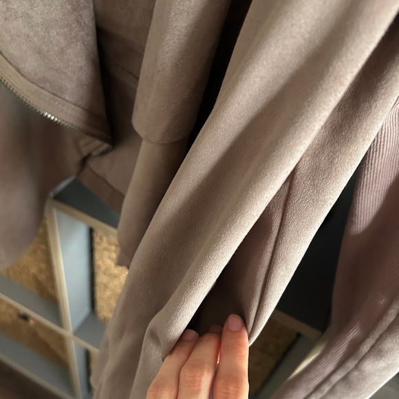 Vigoss Faux Suede Jacket with Drape Collar - Size Small - Picture 5 of 6